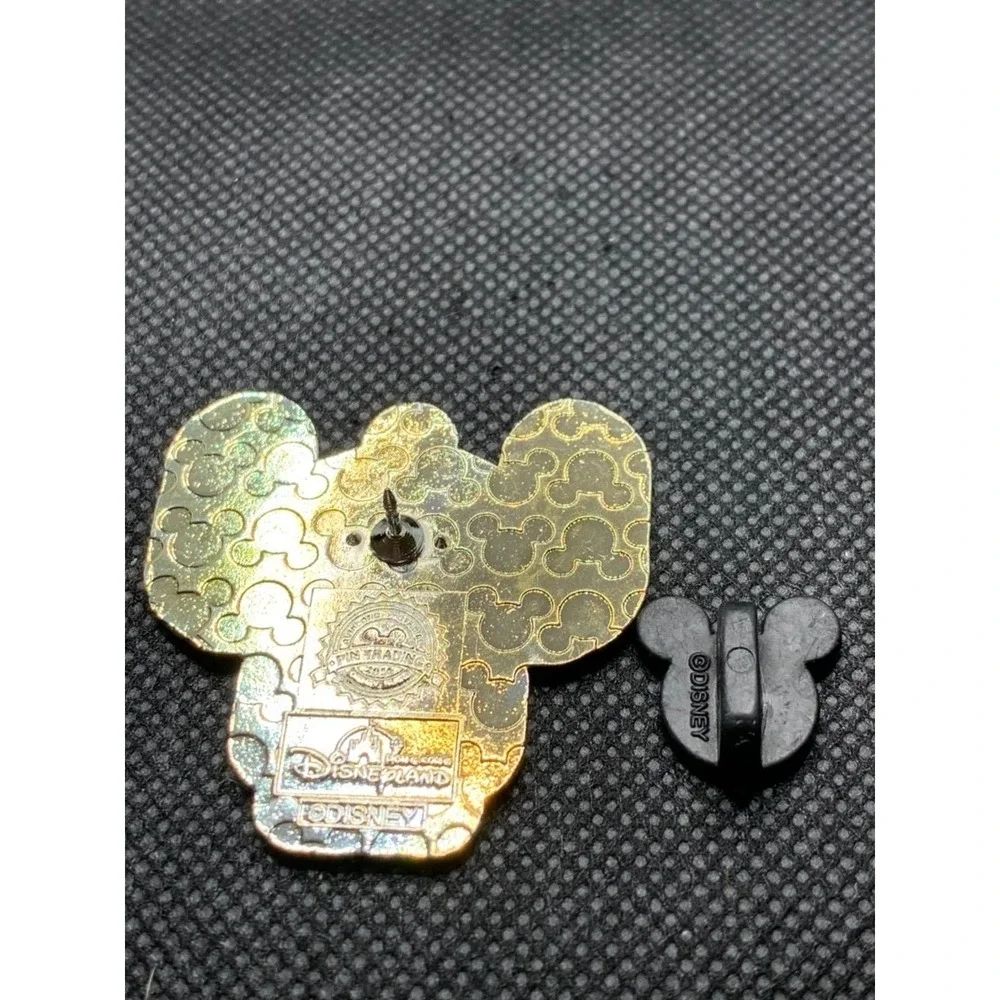 2016 Hong Kong Disneyland Stitch 626 Disney trading pin large 2016 Toy Factory